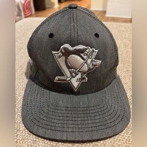 NHL Old Time Hockey Flex Fit Pittsburgh Penguins Black/Grey Charcoal Hat